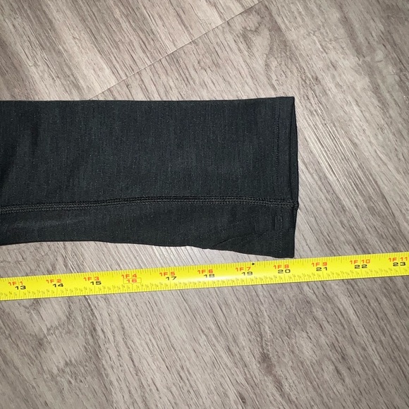 Under Armour Long Sleeve Cold Gear Running Pullover size Large - Picture 4 of 10